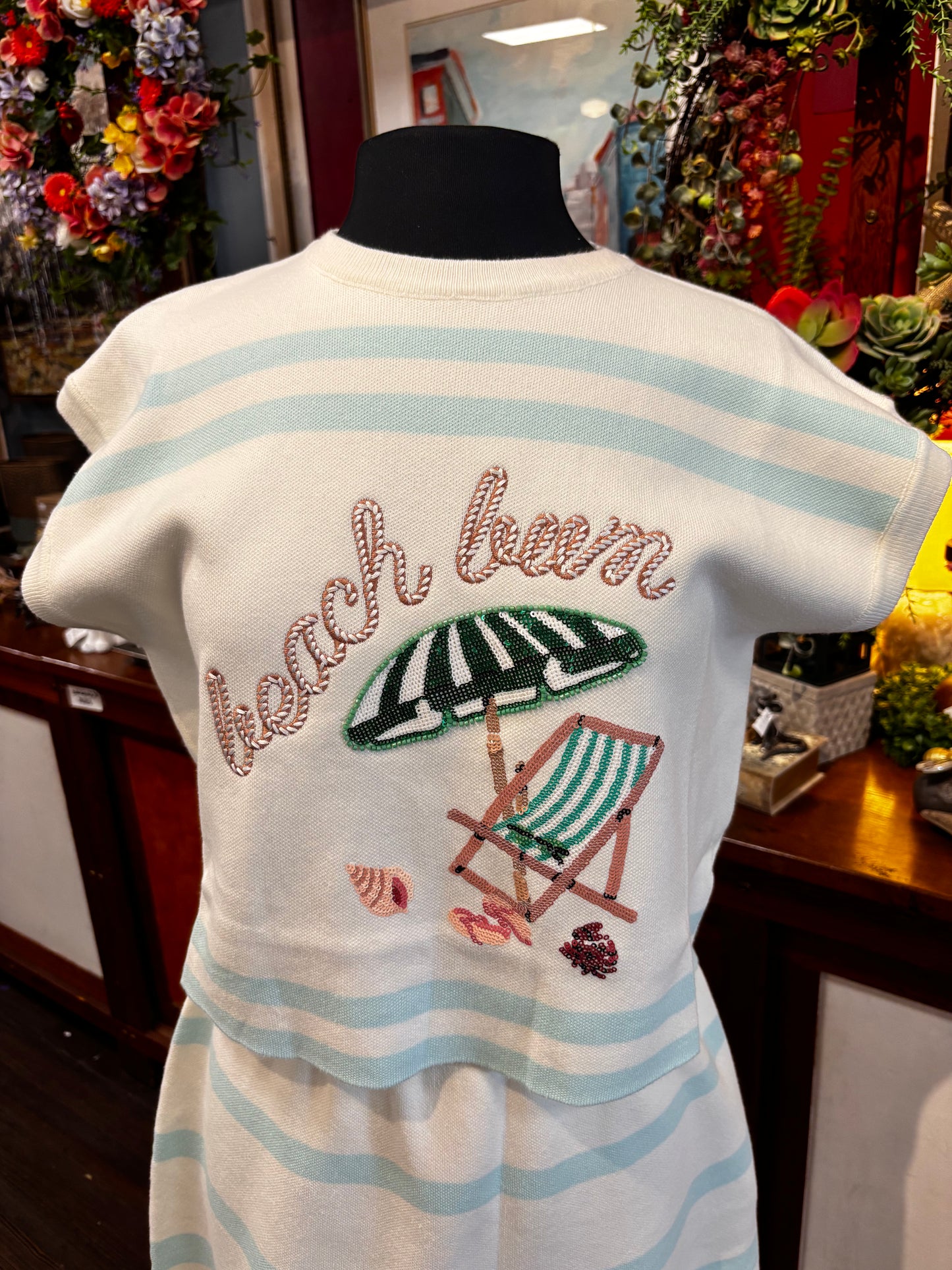 Queen of Sparkles Ivory & Light Blue "Beach Bum" Umbrella & Chair Top