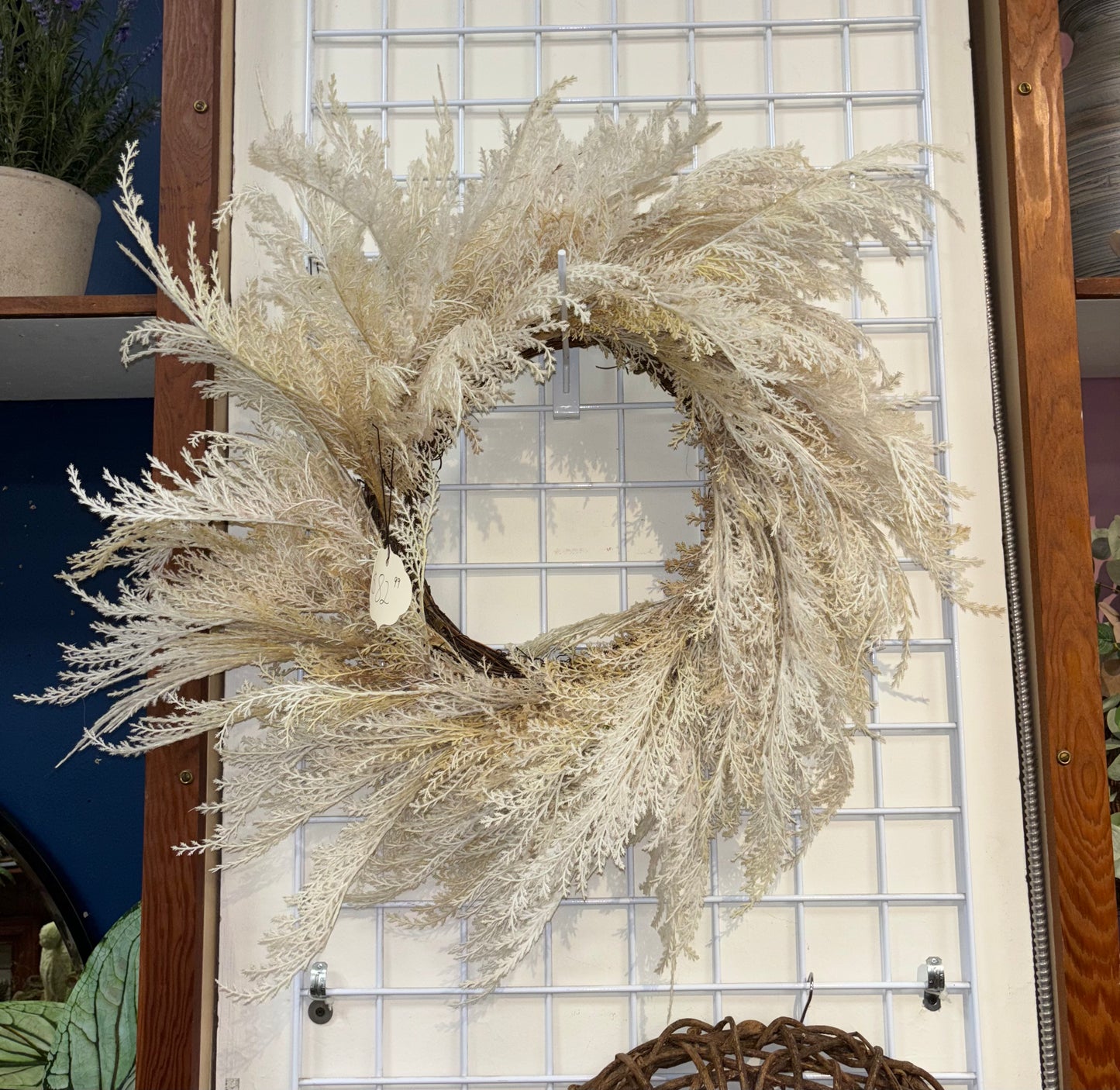 Organic Cream Feather Wreath