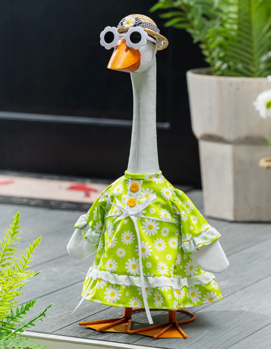 Giddy the Porch Goose Daisy Dress Outfit