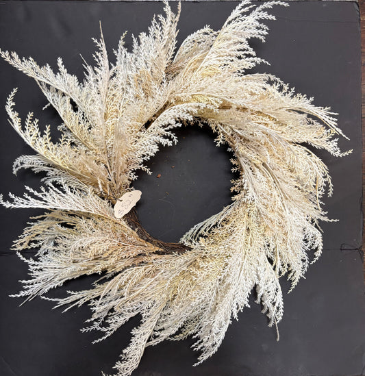 Organic Cream Feather Wreath